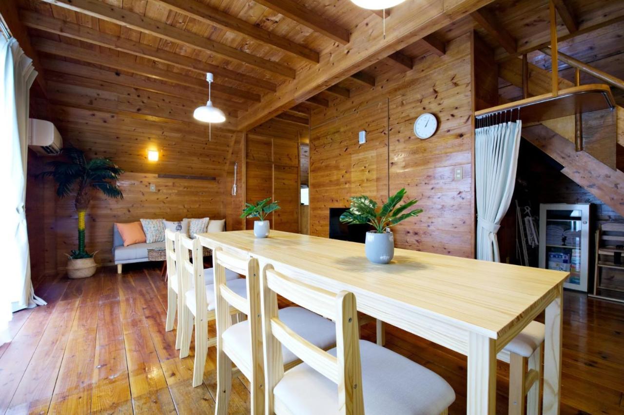Appartamento にらい恩納　杉の木 Onna Esterno foto